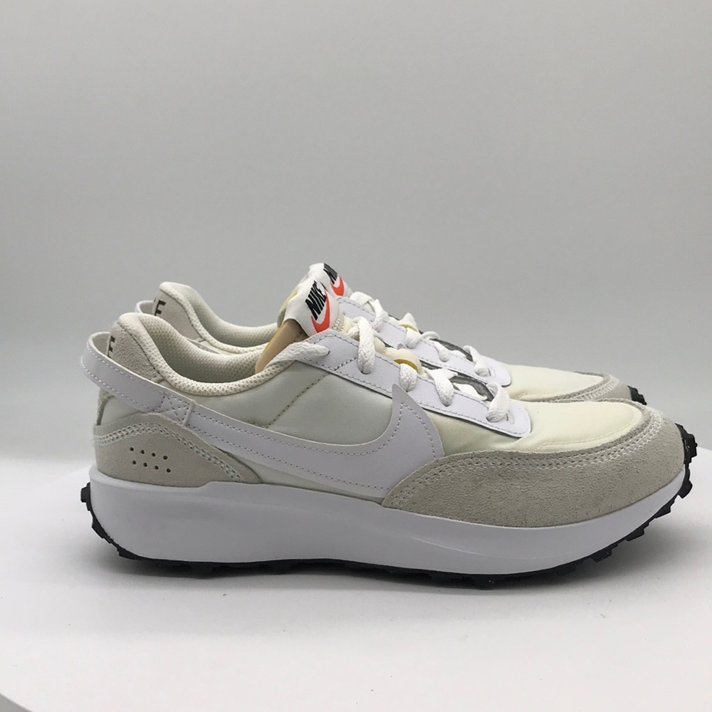 Nike Womens Sneakers size 8 US